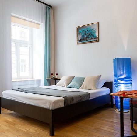 Затишний Відпочинок В Центрі Львова Apartment Luaran gambar