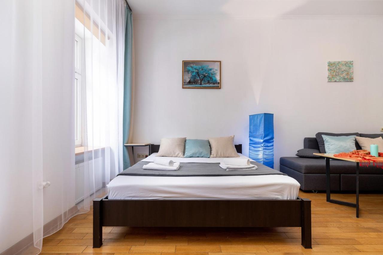 Затишний Відпочинок В Центрі Львова Apartment Luaran gambar